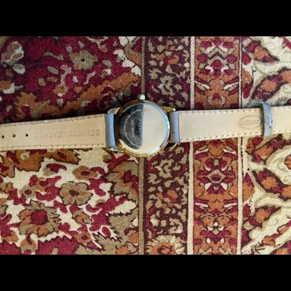 Fossil Watch Suede and Mother of pearl  - real leather and authentic